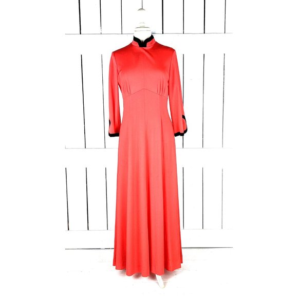 Vintage Alison Ayres red black bell sleeve maxi dress - Picture 9 of 10